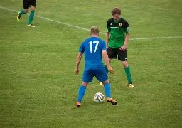 贾巴里史密,斯为女友毕,业照片感到,香港赛马会,赛程安排,赛果查询,马匹资料,比赛分析