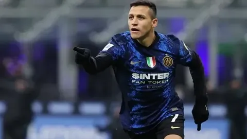 彭啸头槌破门，刘浩帆补射逆转平局