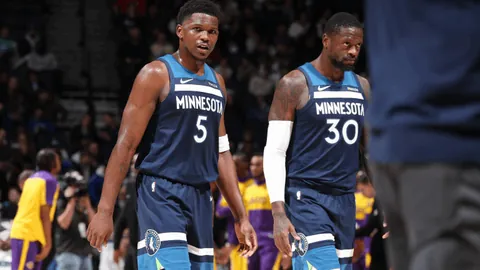 库里37岁19天，单节狂取15分5板5三分，刷新NBA最年长纪录！